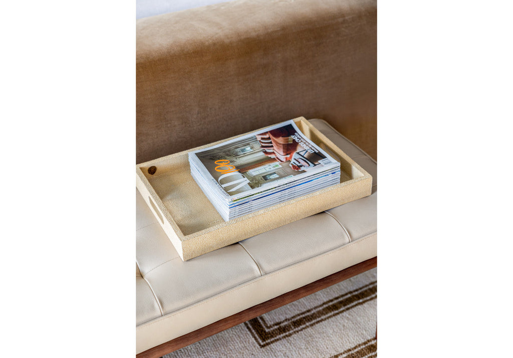 Plateau laqué texturé façon galuchat avec finition os riche pour bureau et table de chevet