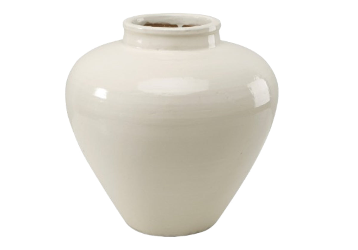 Vase fuselé blanc cassé en céramique avec forme sculpturale pour toutes les pièces