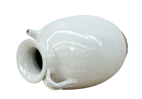 Pichet artisanal en céramique blanc cassé au charme vintage fait main pour toutes les pièces