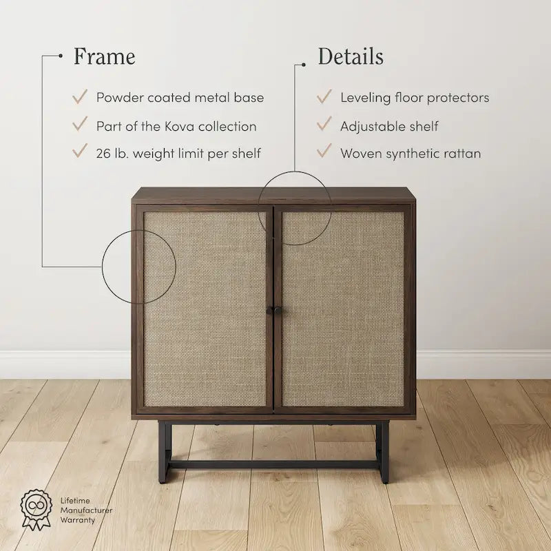 Meuble d'appoint en rotin de canne naturel avec base en métal et étagère réglable