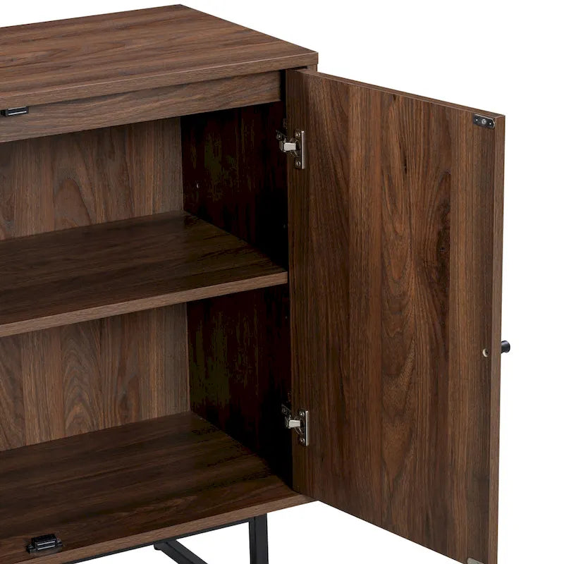 Meuble d'appoint en rotin de canne naturel avec base en métal et étagère réglable