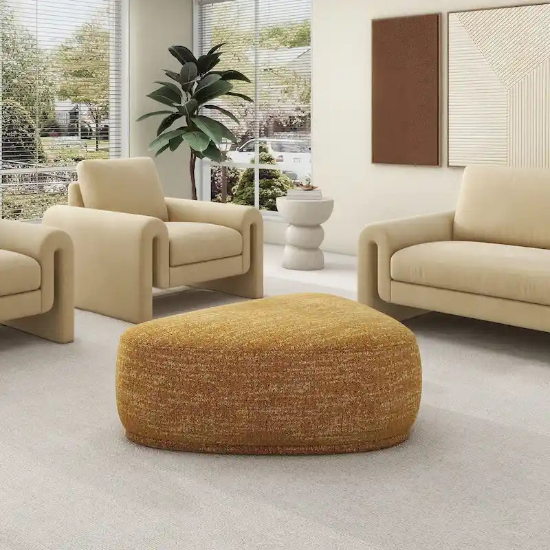 44 Pouf cocktail « triangle arrondi »