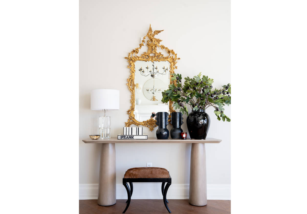 Vase en céramique terre cuite avec glaçure noire d'inspiration autochtone pour étagères