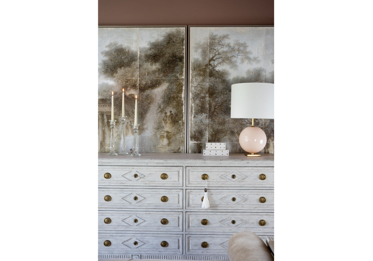 Boîte décorative beige à pois incrustés de laiton, avec forme de vide-poches polyvalent pour toute pièce