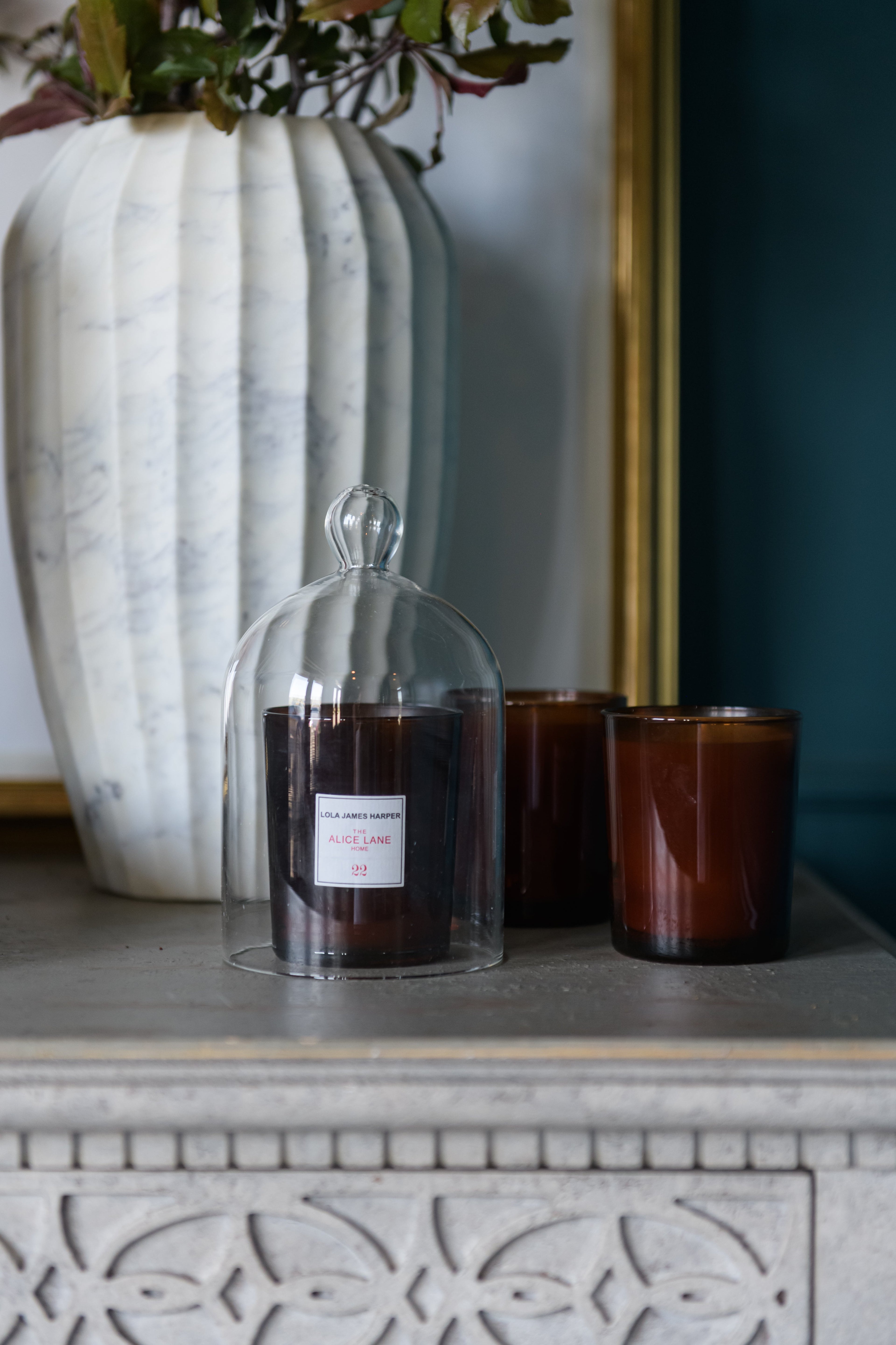Vase cannelé en marbre blanc avec motif en pierre naturelle pour toutes les pièces