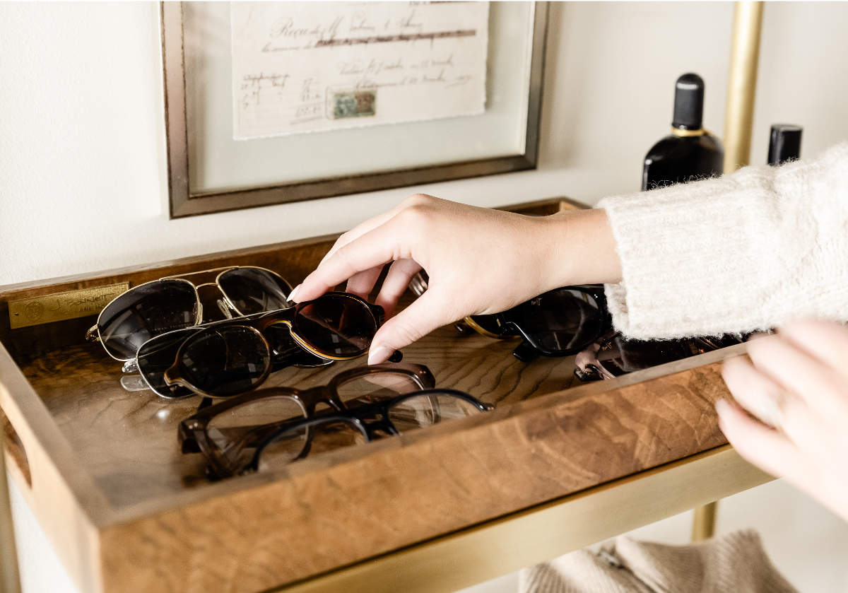Plateau en bois de loupe avec grain naturel luxueux pour coiffeuse et chariot de bar