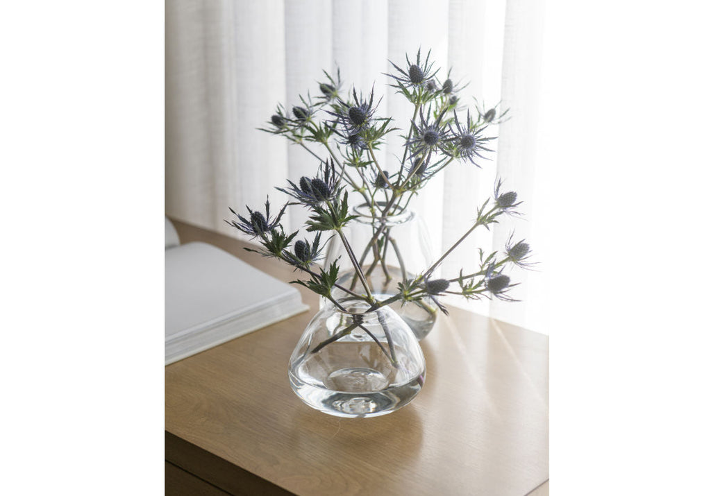 Vase en verre transparent artisanal avec texture alvéolée soufflée à la main pour toute pièce