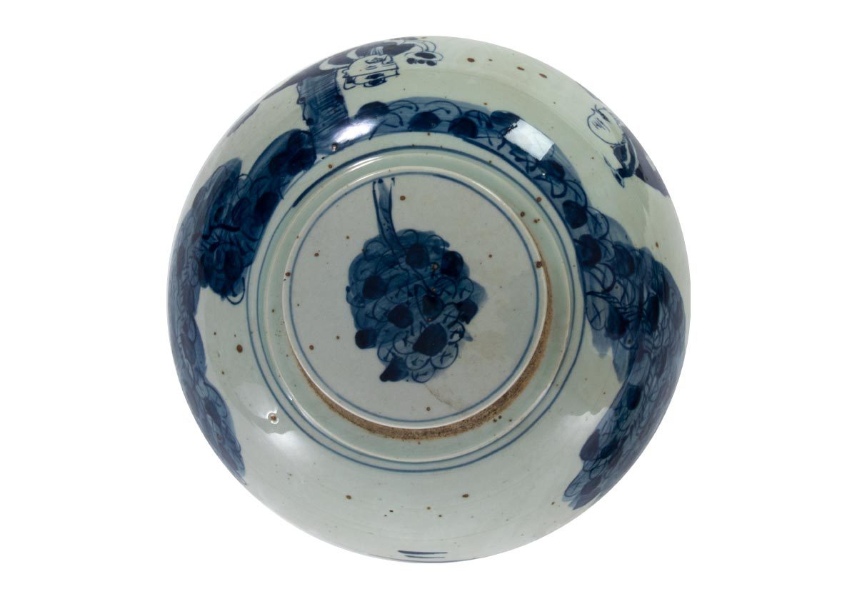 Vase temple en porcelaine bleue avec motif de figurines peintes à la main pour salon
