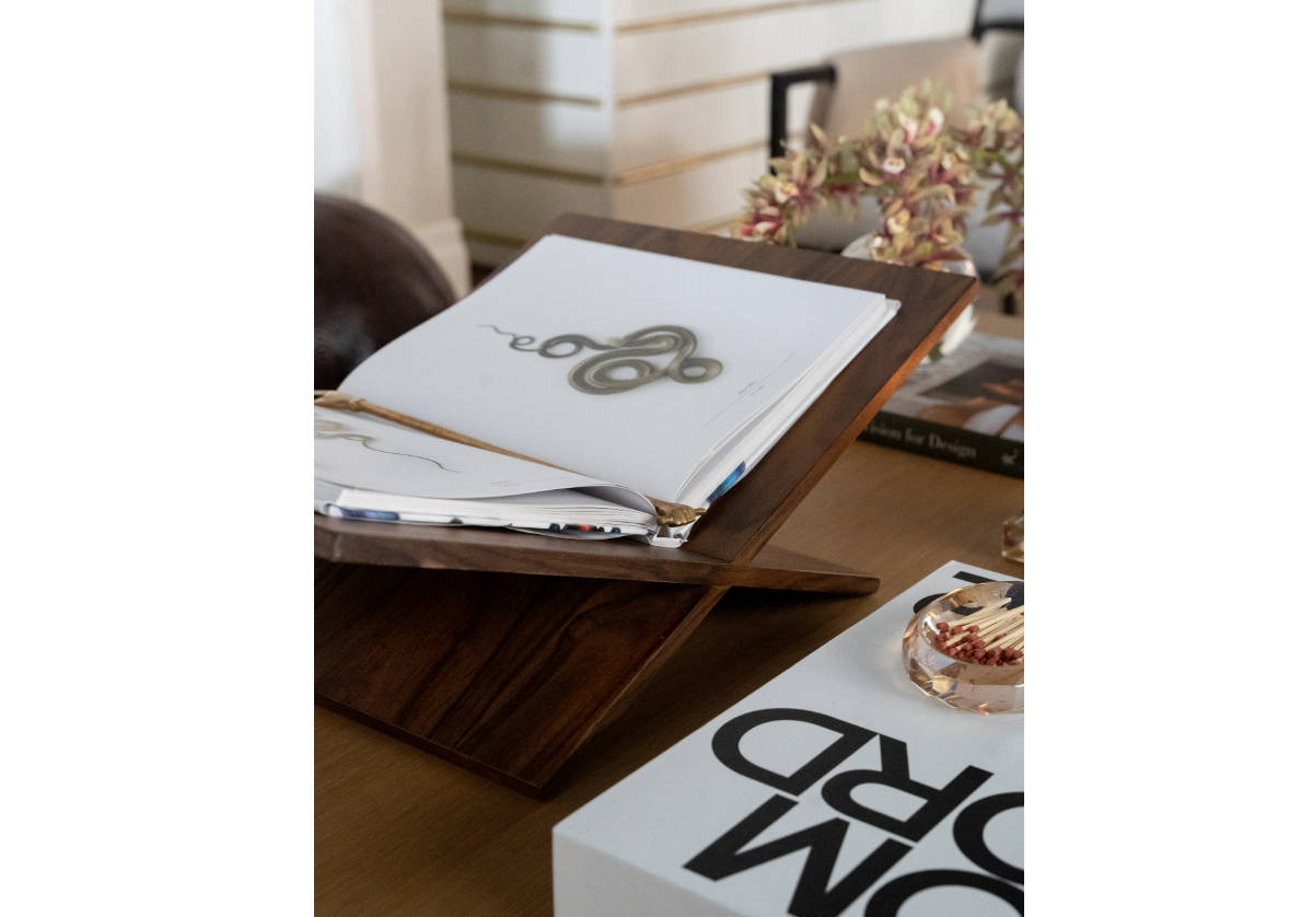 Support de présentation pour livres en noyer avec grain naturel pour étagères et table basse
